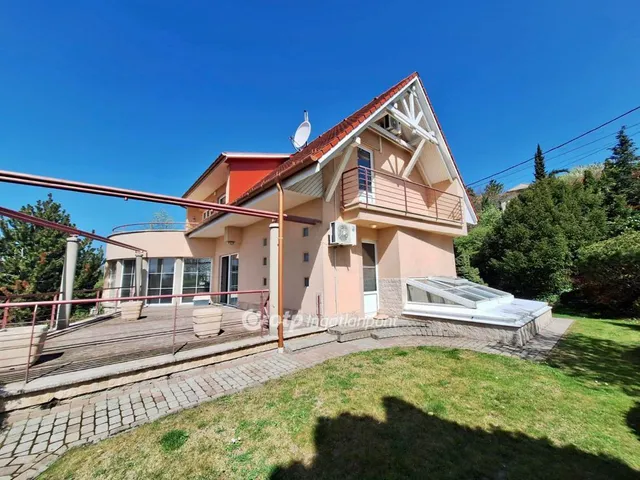 Eladó ház Szentendre 295 nm