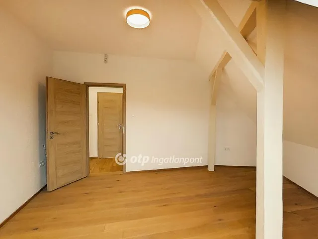 Eladó lakás Budapest XII. kerület, Farkasvölgy 145 nm