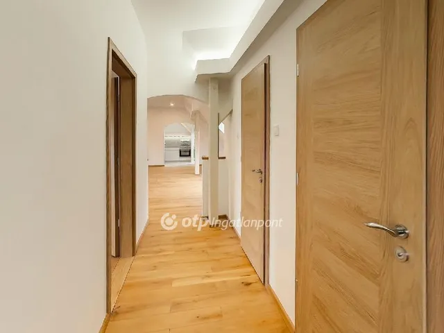 Eladó lakás Budapest XII. kerület, Farkasvölgy 145 nm