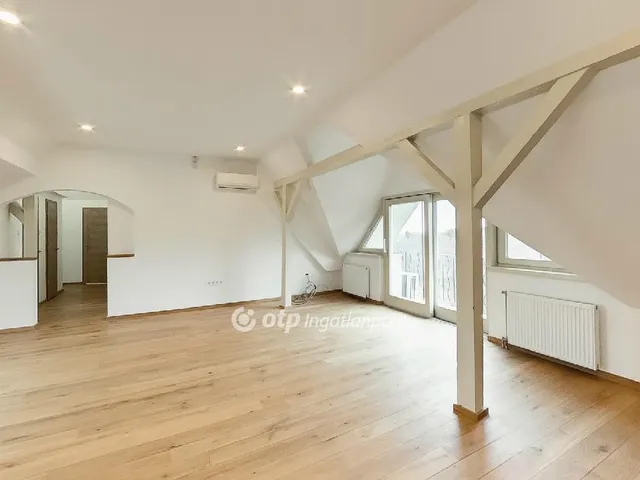 Eladó lakás Budapest XII. kerület, Farkasvölgy 145 nm