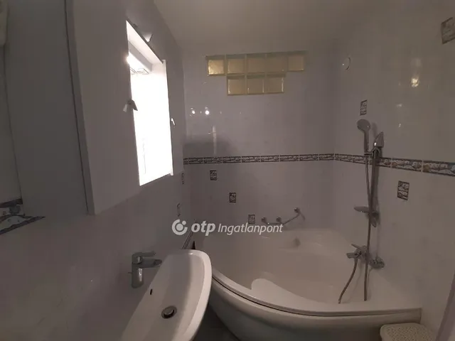 Eladó lakás Budapest X. kerület, Újhegy 49 nm