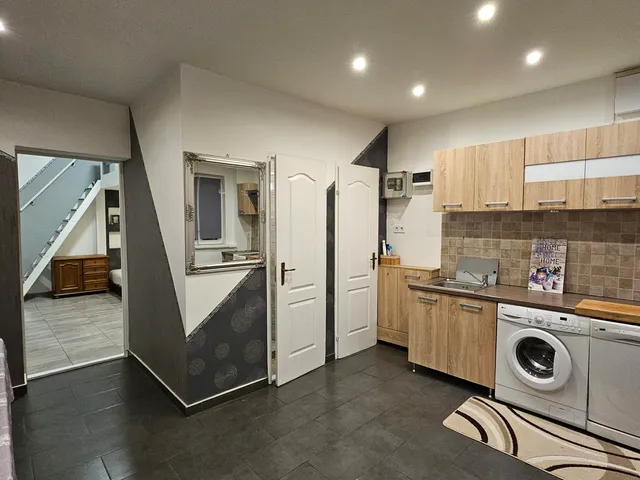 Eladó lakás Budapest X. kerület, Óhegy 43 nm