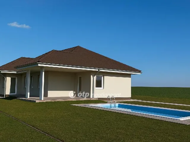 Eladó ház Szigetmonostor 196 nm