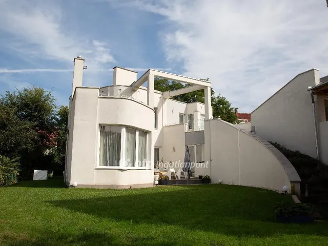 Eladó ház Budapest XXI. kerület 206 nm
