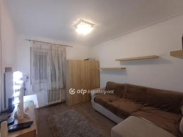 Eladó lakás Dunaújváros 47 nm