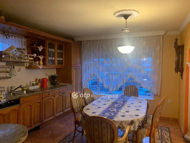 Eladó ház Abony 150 nm