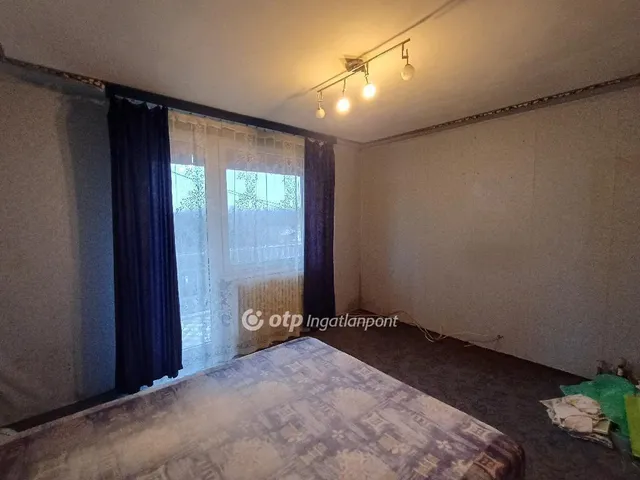 Eladó ház Pusztaszabolcs 192 nm