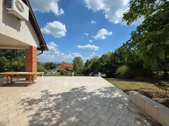 Eladó ház Révfülöp 200 nm