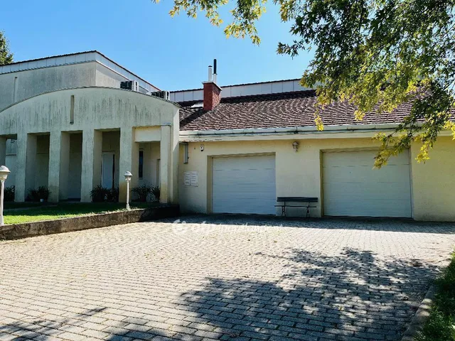 Eladó ház Debrecen 400 nm