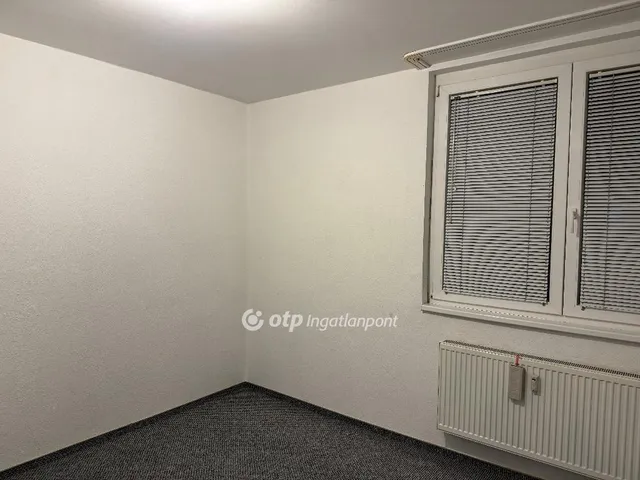 Eladó lakás Dunaújváros, Dunapart 54 nm