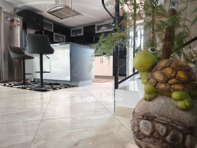 Eladó ház Budapest XV. kerület 165 nm