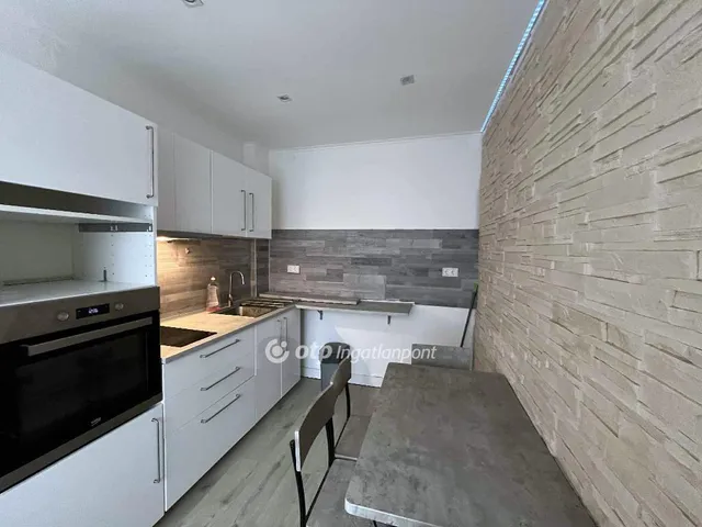 Eladó ház Budapest IX. kerület 63 nm