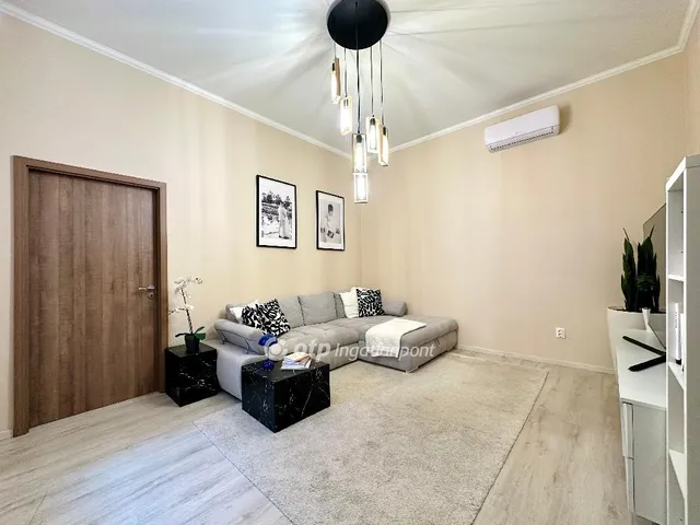 Eladó lakás Budapest VI. kerület 75 nm