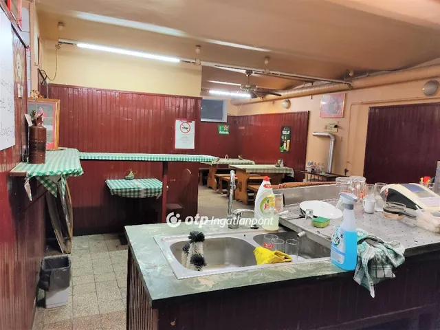 Eladó kereskedelmi és ipari ingatlan Budapest IX. kerület 82 nm