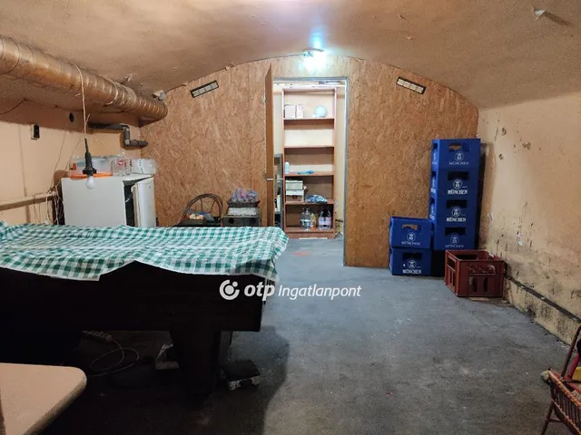 Eladó kereskedelmi és ipari ingatlan Budapest IX. kerület 82 nm