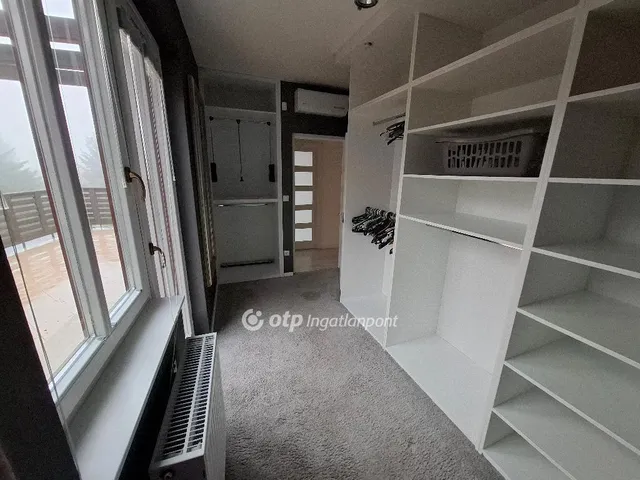 Eladó lakás Budapest III. kerület 140 nm