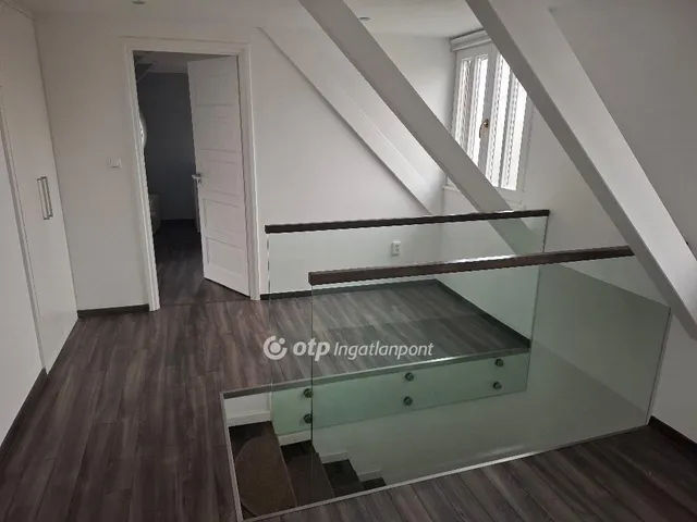 Eladó lakás Budapest III. kerület 140 nm