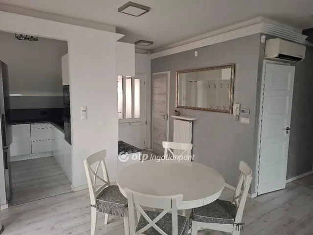 Eladó lakás Budapest III. kerület 140 nm