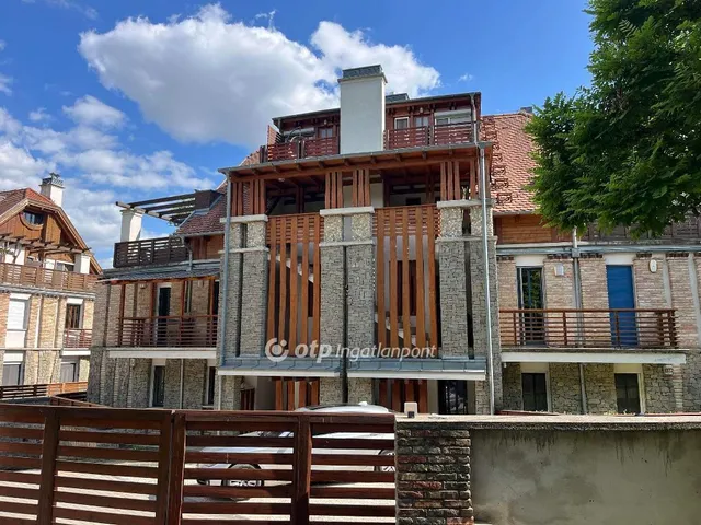 Eladó lakás Budapest III. kerület 140 nm