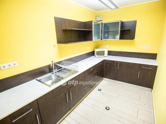 Eladó ház Budapest II. kerület 1051 nm