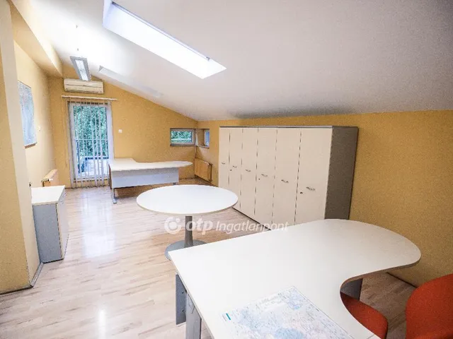 Eladó ház Budapest II. kerület 1051 nm