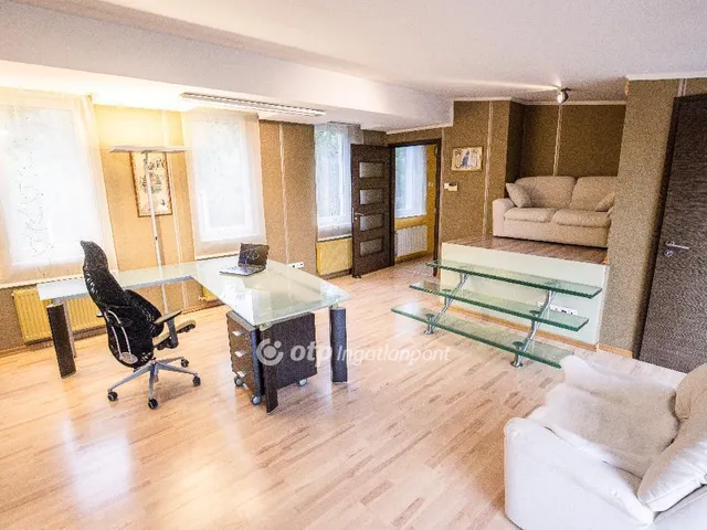 Eladó ház Budapest II. kerület 1051 nm