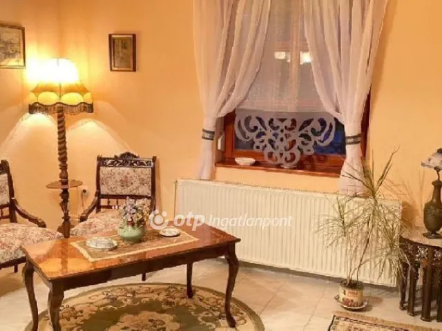 Eladó ház Budapest III. kerület 240 nm