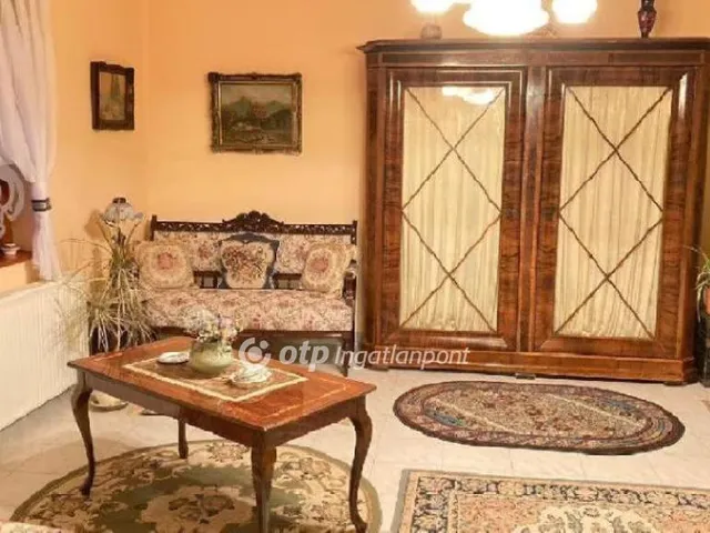 Eladó ház Budapest III. kerület 240 nm