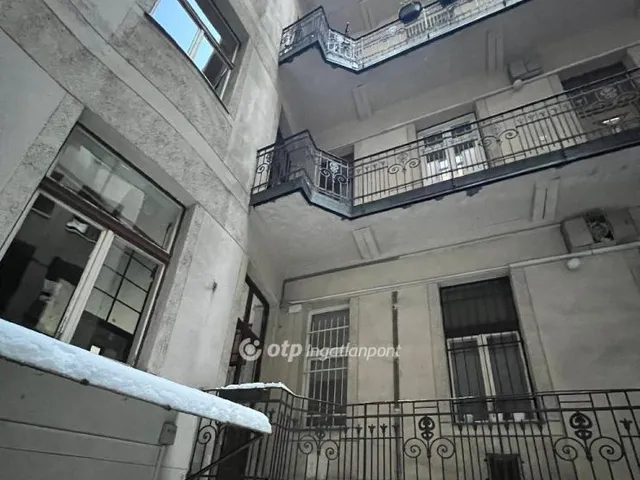 Eladó lakás Budapest VI. kerület 71 nm