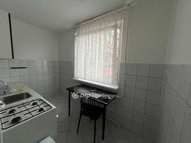 Eladó lakás Budapest III. kerület, Kaszásdűlő 50 nm