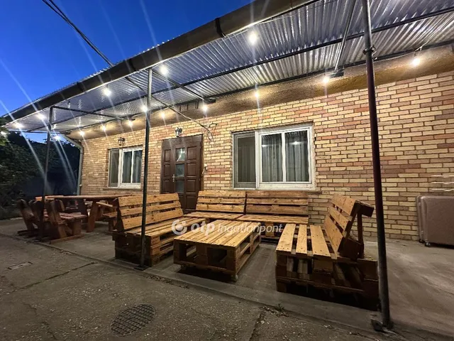 Eladó ház Budapest XXI. kerület 292 nm