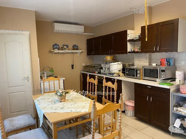 Eladó ház Budapest XXI. kerület 292 nm