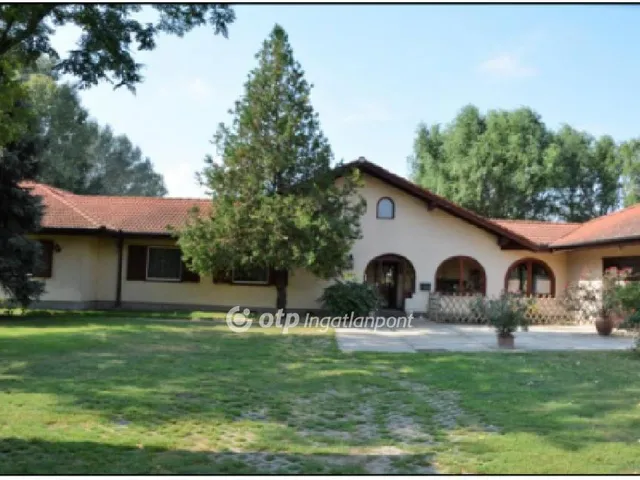 Eladó ház Monor 850 nm