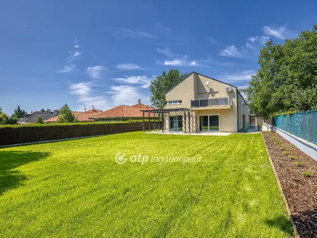 Eladó ház Telki 450 nm