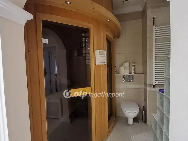 Eladó ház Gyál 195 nm