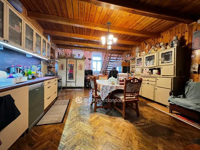 Eladó lakás Budapest XV. kerület 645 nm