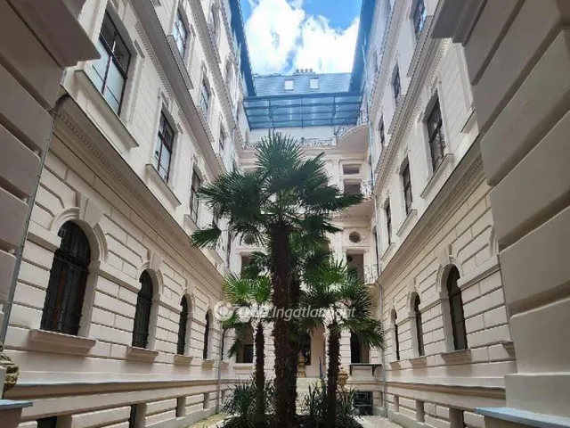 Eladó lakás Budapest VI. kerület 122 nm