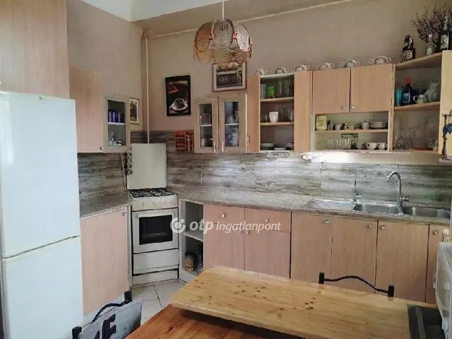 Eladó lakás Budapest VIII. kerület 70 nm