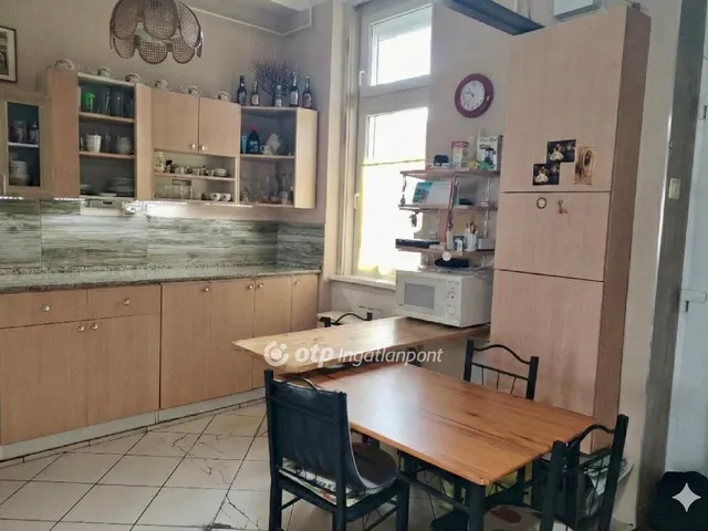 Eladó lakás Budapest VIII. kerület 70 nm