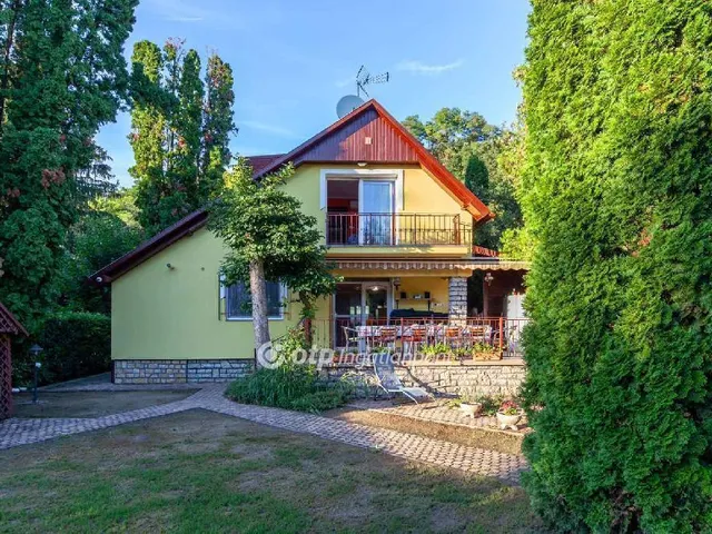 Eladó ház Balatonakarattya 117 nm