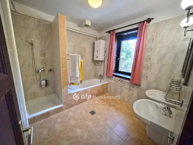 Eladó ház Alsónémedi 195 nm