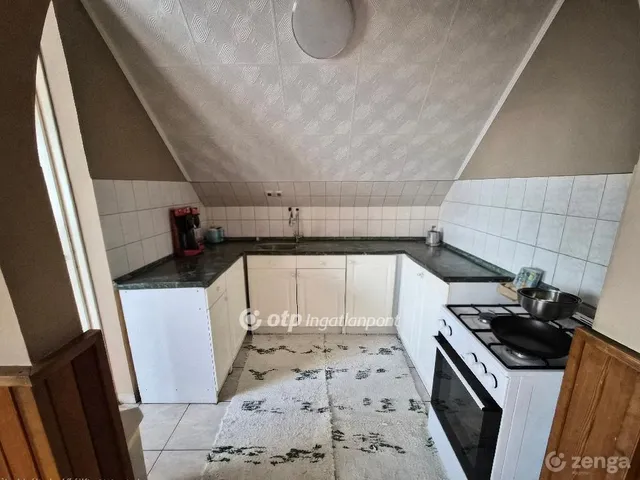 Eladó ház Ráckeresztúr 220 nm