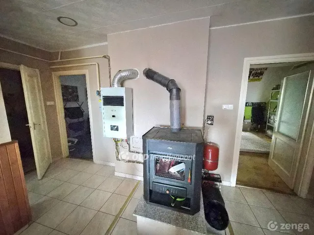 Eladó ház Ráckeresztúr 220 nm