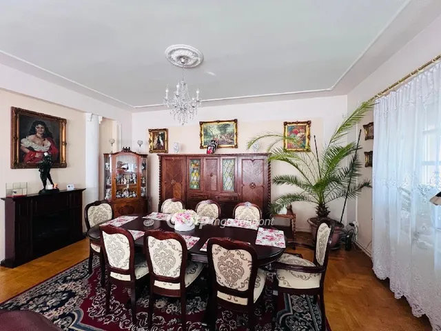 Eladó ház Budapest XVIII. kerület 260 nm