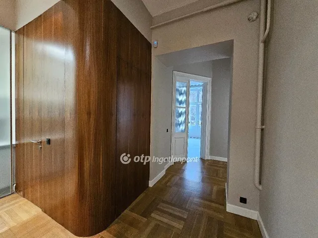 Eladó lakás Budapest VI. kerület 80 nm
