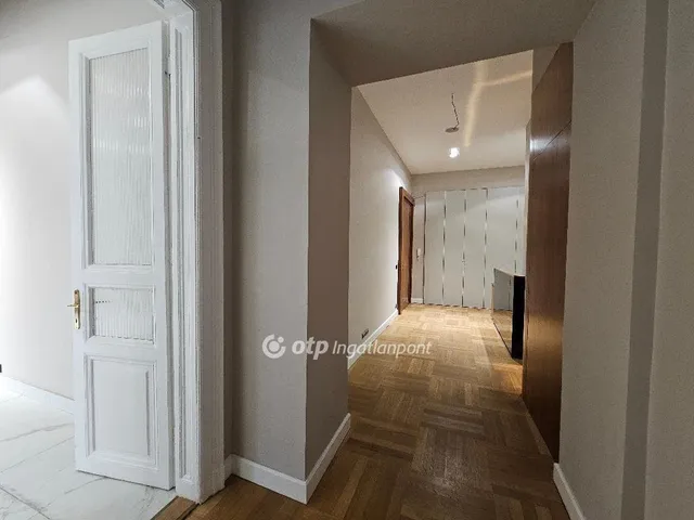 Eladó lakás Budapest VI. kerület 80 nm
