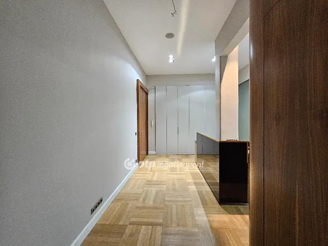 Eladó lakás Budapest VI. kerület 80 nm