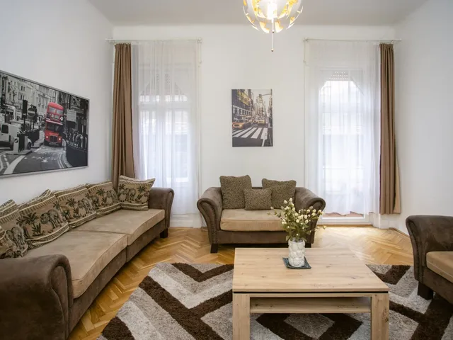 Eladó lakás Budapest VIII. kerület, Corvin negyed 100 nm