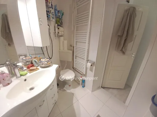 Eladó lakás Budapest VIII. kerület, Corvin negyed 106 nm