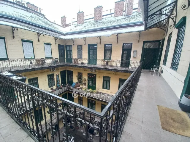 Eladó lakás Budapest VIII. kerület, Corvin negyed 106 nm